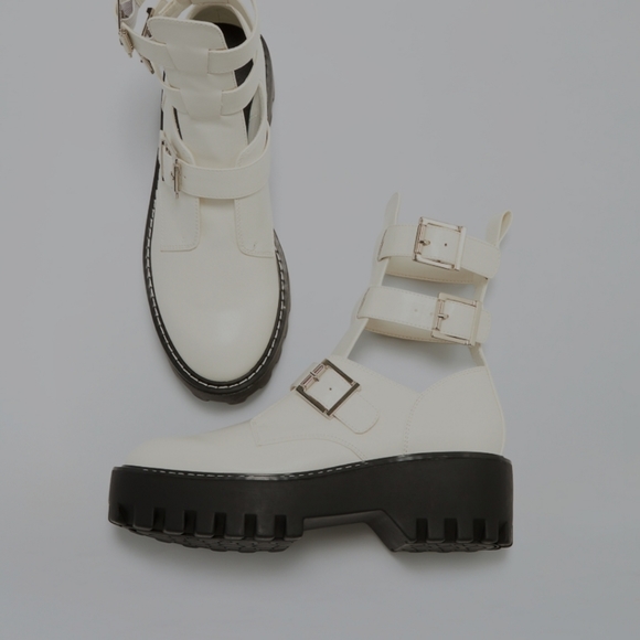 Shoe dazzle size 8 booties in white - Picture 5 of 12